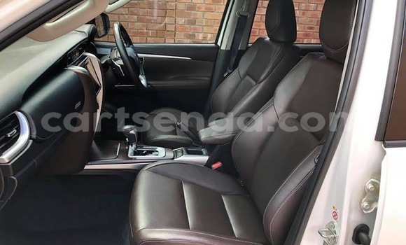 Buy Used Toyota Fortuner White Car in Mbabane in Manzini Buy Used Toyota Fortuner White Car in Mbabane in Manzini