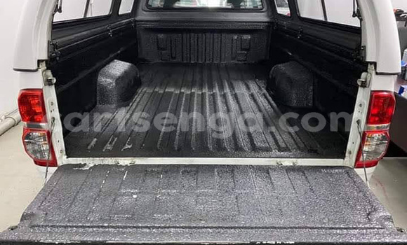 Buy Used Toyota Hilux White Car in Mbabane in Manzini Buy Used Toyota Hilux White Car in Mbabane in Manzini