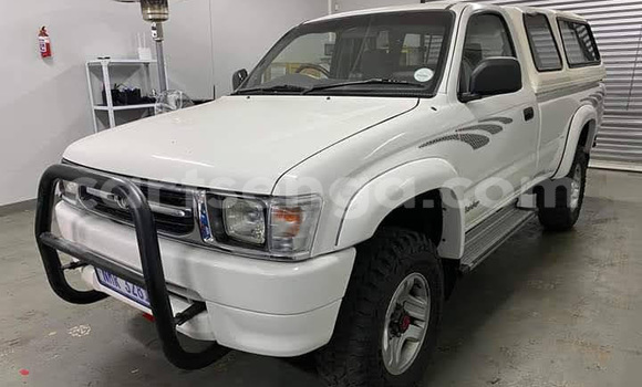 Buy Used Toyota Hilux White Car in Mbabane in Manzini Buy Used Toyota Hilux White Car in Mbabane in Manzini