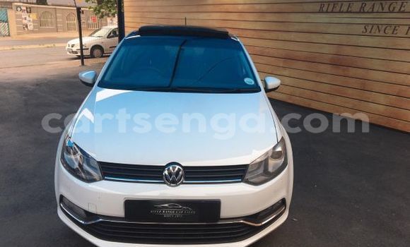 Nunua Ilio tumika Volkswagen Polo White Gari ndani ya Ezulwini nchini Hhohho Nunua Ilio tumika Volkswagen Polo White Gari ndani ya Ezulwini nchini Hhohho