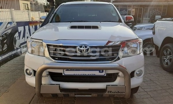 Acheter Occasion Voiture Toyota Hilux Blanc à Bulembu, Hhohho Acheter Occasion Voiture Toyota Hilux Blanc à Bulembu, Hhohho