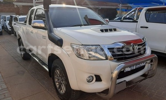 Acheter Occasion Voiture Toyota Hilux Blanc à Bulembu, Hhohho Acheter Occasion Voiture Toyota Hilux Blanc à Bulembu, Hhohho