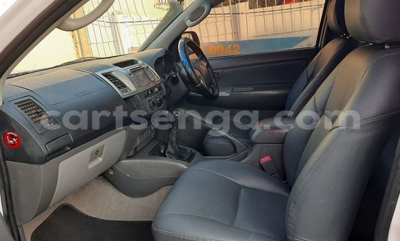 Acheter Occasion Voiture Toyota Hilux Blanc à Bulembu, Hhohho Acheter Occasion Voiture Toyota Hilux Blanc à Bulembu, Hhohho