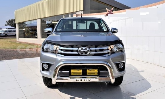 Nunua Ilio tumika Toyota Hilux Silver Gari ndani ya Ezulwini nchini Hhohho Nunua Ilio tumika Toyota Hilux Silver Gari ndani ya Ezulwini nchini Hhohho
