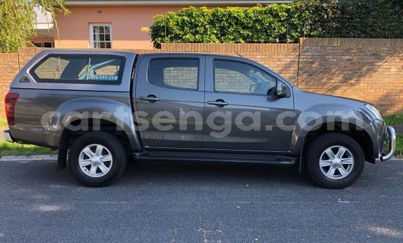 Buy Used Isuzu KB Silver Car in Mbabane in Manzini Buy Used Isuzu KB Silver Car in Mbabane in Manzini