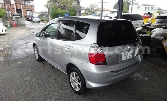 Nunua Ilio tumika Honda Civic Ferio Silver Gari ndani ya Hlatikulu nchini Wilaya ya Shiselweni Nunua Ilio tumika Honda Civic Ferio Silver Gari ndani ya Hlatikulu nchini Wilaya ya Shiselweni