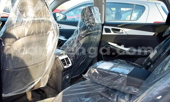 Acheter Import Voiture Kia Cadenza Autre à Import - Dubai, Hhohho Acheter Import Voiture Kia Cadenza Autre à Import - Dubai, Hhohho