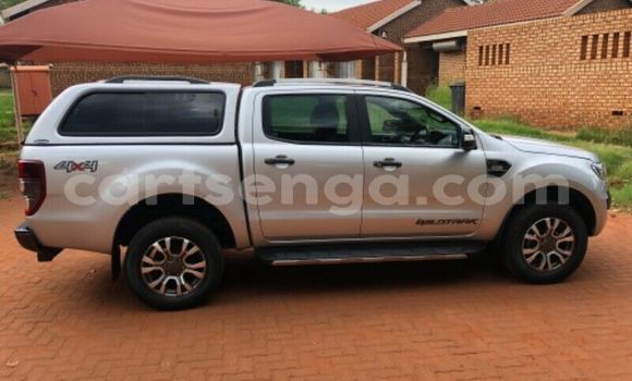 Acheter Occasion Voiture Toyota Hilux Gris à Ezulwini, Hhohho Acheter Occasion Voiture Toyota Hilux Gris à Ezulwini, Hhohho