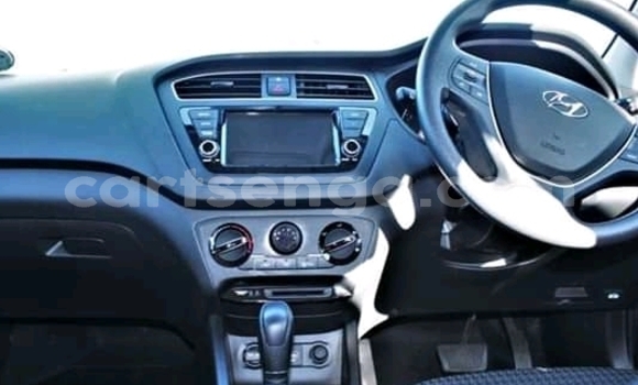 Buy Used Hyundai i20 White Car in Ezulwini in Hhohho Buy Used Hyundai i20 White Car in Ezulwini in Hhohho