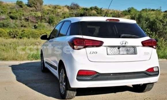 Buy Used Hyundai i20 White Car in Ezulwini in Hhohho Buy Used Hyundai i20 White Car in Ezulwini in Hhohho