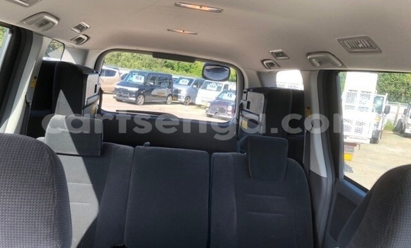 Nunua Ilio tumika Toyota Voxy Black Gari ndani ya Hlatikulu nchini Wilaya ya Shiselweni Nunua Ilio tumika Toyota Voxy Black Gari ndani ya Hlatikulu nchini Wilaya ya Shiselweni