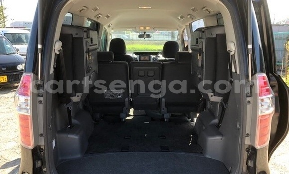 Nunua Ilio tumika Toyota Voxy Black Gari ndani ya Hlatikulu nchini Wilaya ya Shiselweni Nunua Ilio tumika Toyota Voxy Black Gari ndani ya Hlatikulu nchini Wilaya ya Shiselweni