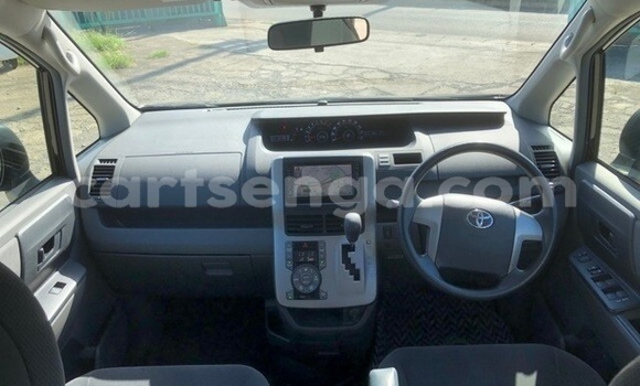 Nunua Ilio tumika Toyota Voxy Black Gari ndani ya Hlatikulu nchini Wilaya ya Shiselweni Nunua Ilio tumika Toyota Voxy Black Gari ndani ya Hlatikulu nchini Wilaya ya Shiselweni