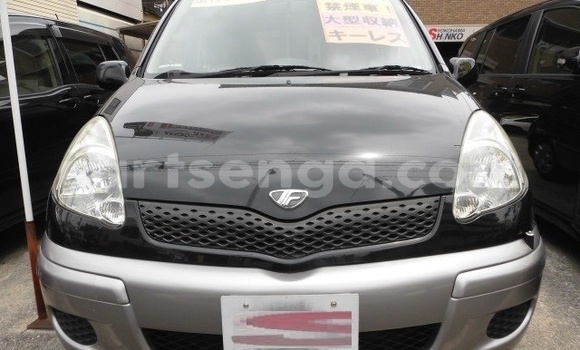 Nunua Ilio tumika Toyota FunCargo Black Gari ndani ya Ezulwini nchini Hhohho Nunua Ilio tumika Toyota FunCargo Black Gari ndani ya Ezulwini nchini Hhohho