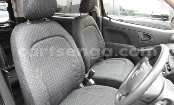 Nunua Ilio tumika Toyota FunCargo Black Gari ndani ya Ezulwini nchini Hhohho Nunua Ilio tumika Toyota FunCargo Black Gari ndani ya Ezulwini nchini Hhohho