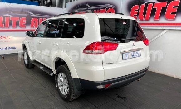 Acheter Occasion Voiture Toyota Fortuner Blanc à Hlatikulu, Shiselweni District Acheter Occasion Voiture Toyota Fortuner Blanc à Hlatikulu, Shiselweni District