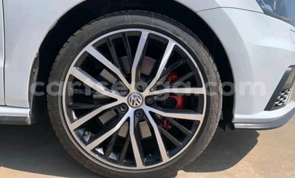 Buy Used Volkswagen Golf GTI White Car in Ezulwini in Hhohho Buy Used Volkswagen Golf GTI White Car in Ezulwini in Hhohho