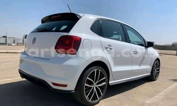 Buy Used Volkswagen Golf GTI White Car in Ezulwini in Hhohho Buy Used Volkswagen Golf GTI White Car in Ezulwini in Hhohho