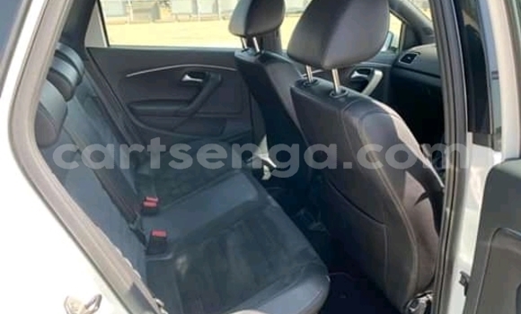 Buy Used Volkswagen Golf GTI White Car in Ezulwini in Hhohho Buy Used Volkswagen Golf GTI White Car in Ezulwini in Hhohho