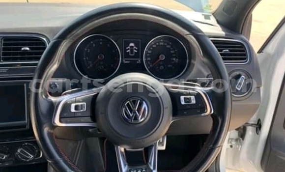 Buy Used Volkswagen Golf GTI White Car in Ezulwini in Hhohho Buy Used Volkswagen Golf GTI White Car in Ezulwini in Hhohho