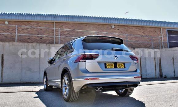 Nunua Ilio tumika Volkswagen Tiguan Silver Gari ndani ya Hlatikulu nchini Wilaya ya Shiselweni Nunua Ilio tumika Volkswagen Tiguan Silver Gari ndani ya Hlatikulu nchini Wilaya ya Shiselweni