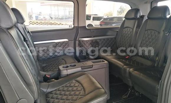 Nunua Ilio tumika Mercedes‒Benz Viano Silver Gari ndani ya Ezulwini nchini Hhohho Nunua Ilio tumika Mercedes‒Benz Viano Silver Gari ndani ya Ezulwini nchini Hhohho