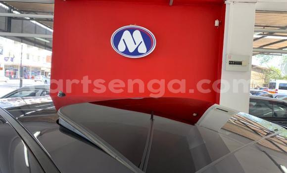 Acheter Occasion Voiture Kia Rio Beige à Hlatikulu, Shiselweni District Acheter Occasion Voiture Kia Rio Beige à Hlatikulu, Shiselweni District