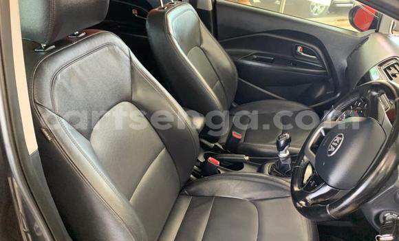 Acheter Occasion Voiture Kia Rio Beige à Hlatikulu, Shiselweni District Acheter Occasion Voiture Kia Rio Beige à Hlatikulu, Shiselweni District