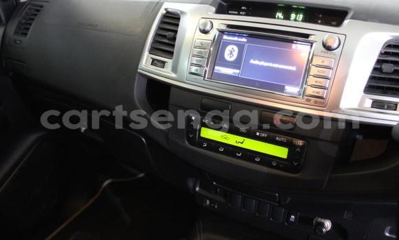 Nunua Ilio tumika Toyota Hilux Beige Gari ndani ya Hlatikulu nchini Wilaya ya Shiselweni Nunua Ilio tumika Toyota Hilux Beige Gari ndani ya Hlatikulu nchini Wilaya ya Shiselweni