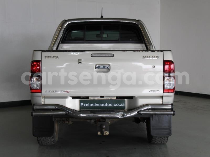 Big with watermark toyota hilux shiselweni district hlatikulu 20052