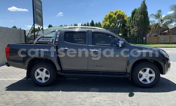 Buy Used Isuzu KB Brown Car in Big Bend in Lubombo Buy Used Isuzu KB Brown Car in Big Bend in Lubombo