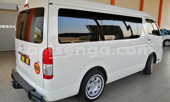 Buy Used Toyota Hiace White Car in Big Bend in Lubombo Buy Used Toyota Hiace White Car in Big Bend in Lubombo