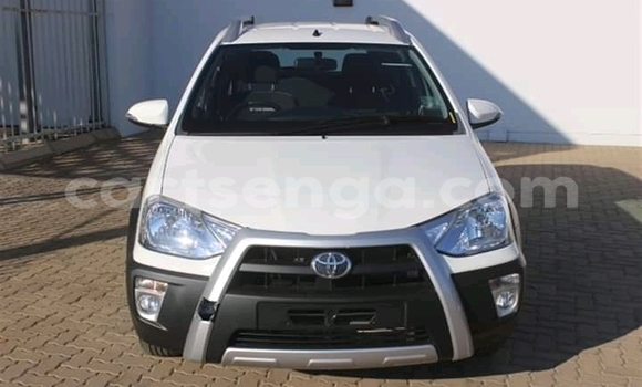 Acheter Occasion Voiture Toyota Etios Blanc à Ezulwini, Hhohho Acheter Occasion Voiture Toyota Etios Blanc à Ezulwini, Hhohho