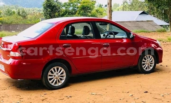 Acheter Occasion Voiture Toyota Yaris Rouge à Ezulwini, Hhohho Acheter Occasion Voiture Toyota Yaris Rouge à Ezulwini, Hhohho