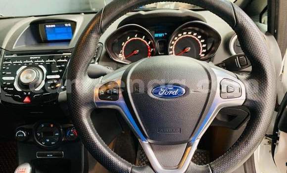 Nunua Ilio tumika Ford Fiesta ST White Gari ndani ya Hlatikulu nchini Wilaya ya Shiselweni Nunua Ilio tumika Ford Fiesta ST White Gari ndani ya Hlatikulu nchini Wilaya ya Shiselweni