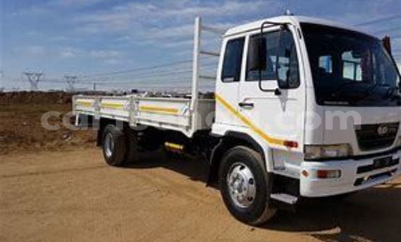 Nunua Ilio tumika Isuzu FTR 850 White Lori ndani ya Ezulwini nchini Hhohho Nunua Ilio tumika Isuzu FTR 850 White Lori ndani ya Ezulwini nchini Hhohho