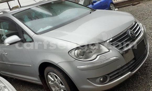 Buy Used Volkswagen Touran Silver Car in Bhunya in Manzini