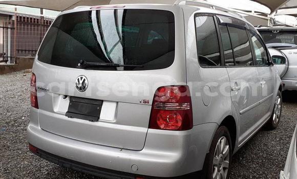 Buy Used Volkswagen Touran Silver Car in Bhunya in Manzini Buy Used Volkswagen Touran Silver Car in Bhunya in Manzini