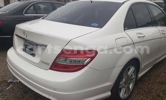 Nunua Ilio tumika Mercedes‒Benz C–Class White Gari ndani ya Bhunya nchini Manzini