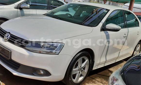Buy Used Volkswagen Jetta White Car in Bhunya in Manzini Buy Used Volkswagen Jetta White Car in Bhunya in Manzini
