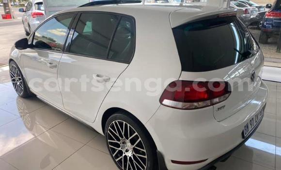 Nunua Ilio tumika Volkswagen Golf GTI White Gari ndani ya Manzini nchini Manzini Nunua Ilio tumika Volkswagen Golf GTI White Gari ndani ya Manzini nchini Manzini