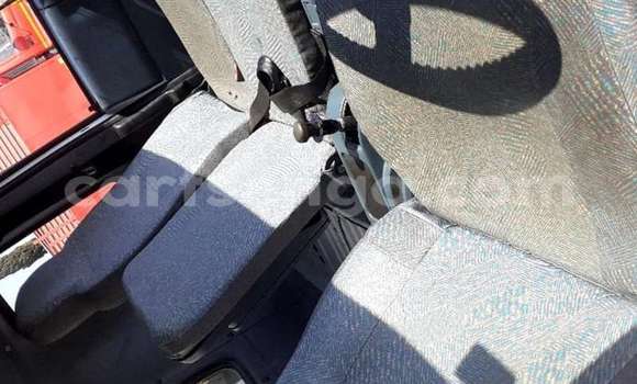 Nunua Ilio tumika Nissan UD White Lori ndani ya Ezulwini nchini Hhohho Nunua Ilio tumika Nissan UD White Lori ndani ya Ezulwini nchini Hhohho