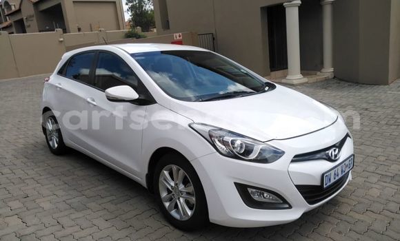 Nunua Ilio tumika Hyundai i30 White Gari ndani ya Hluti nchini Wilaya ya Shiselweni Nunua Ilio tumika Hyundai i30 White Gari ndani ya Hluti nchini Wilaya ya Shiselweni