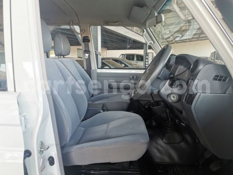 Big with watermark toyota land cruiser hhohho ezulwini 20105