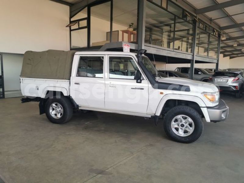Big with watermark toyota land cruiser hhohho ezulwini 20105