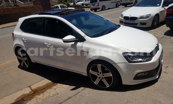 Nunua Ilio tumika Volkswagen Polo White Gari ndani ya Mbabane nchini Manzini Nunua Ilio tumika Volkswagen Polo White Gari ndani ya Mbabane nchini Manzini