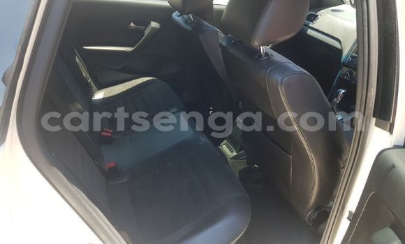 Nunua Ilio tumika Volkswagen Polo White Gari ndani ya Mbabane nchini Manzini Nunua Ilio tumika Volkswagen Polo White Gari ndani ya Mbabane nchini Manzini