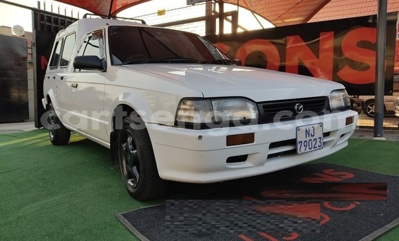 Nunua Ilio tumika Mazda 323 White Gari ndani ya Big Bend nchini Wilaya ya Lubombo Nunua Ilio tumika Mazda 323 White Gari ndani ya Big Bend nchini Wilaya ya Lubombo