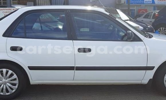 Acheter Occasion Voiture Toyota Corolla Blanc à Hlatikulu, Shiselweni District Acheter Occasion Voiture Toyota Corolla Blanc à Hlatikulu, Shiselweni District