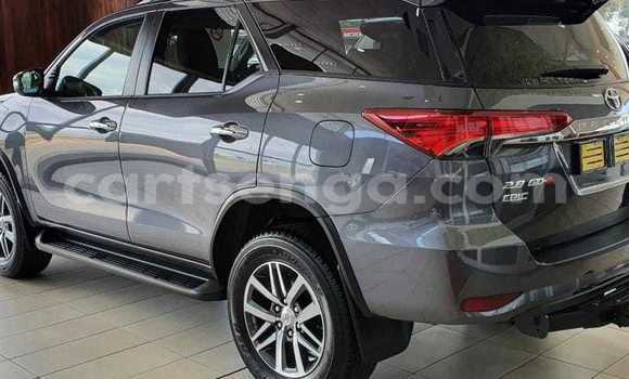Nunua Ilio tumika Toyota Fortuner Silver Gari ndani ya Ezulwini nchini Hhohho Nunua Ilio tumika Toyota Fortuner Silver Gari ndani ya Ezulwini nchini Hhohho